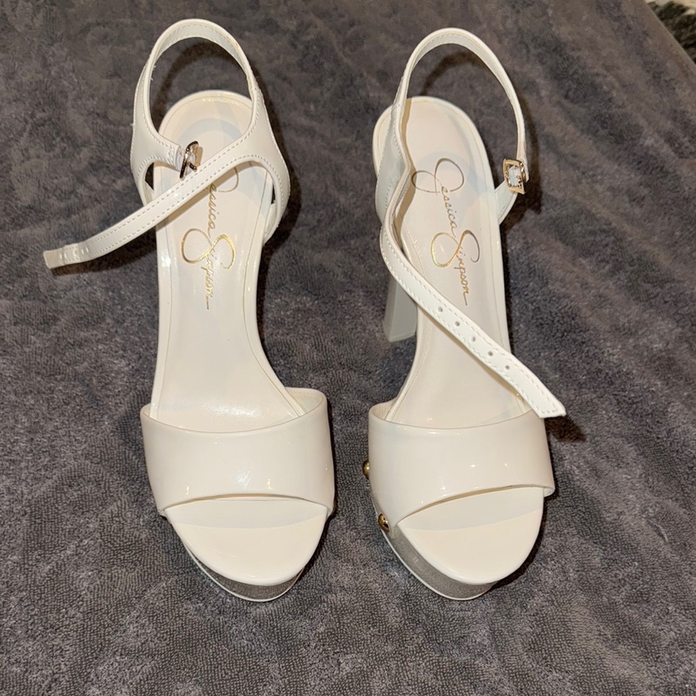 Jessica Simpson Calenta patent white platforms  8.5 new
